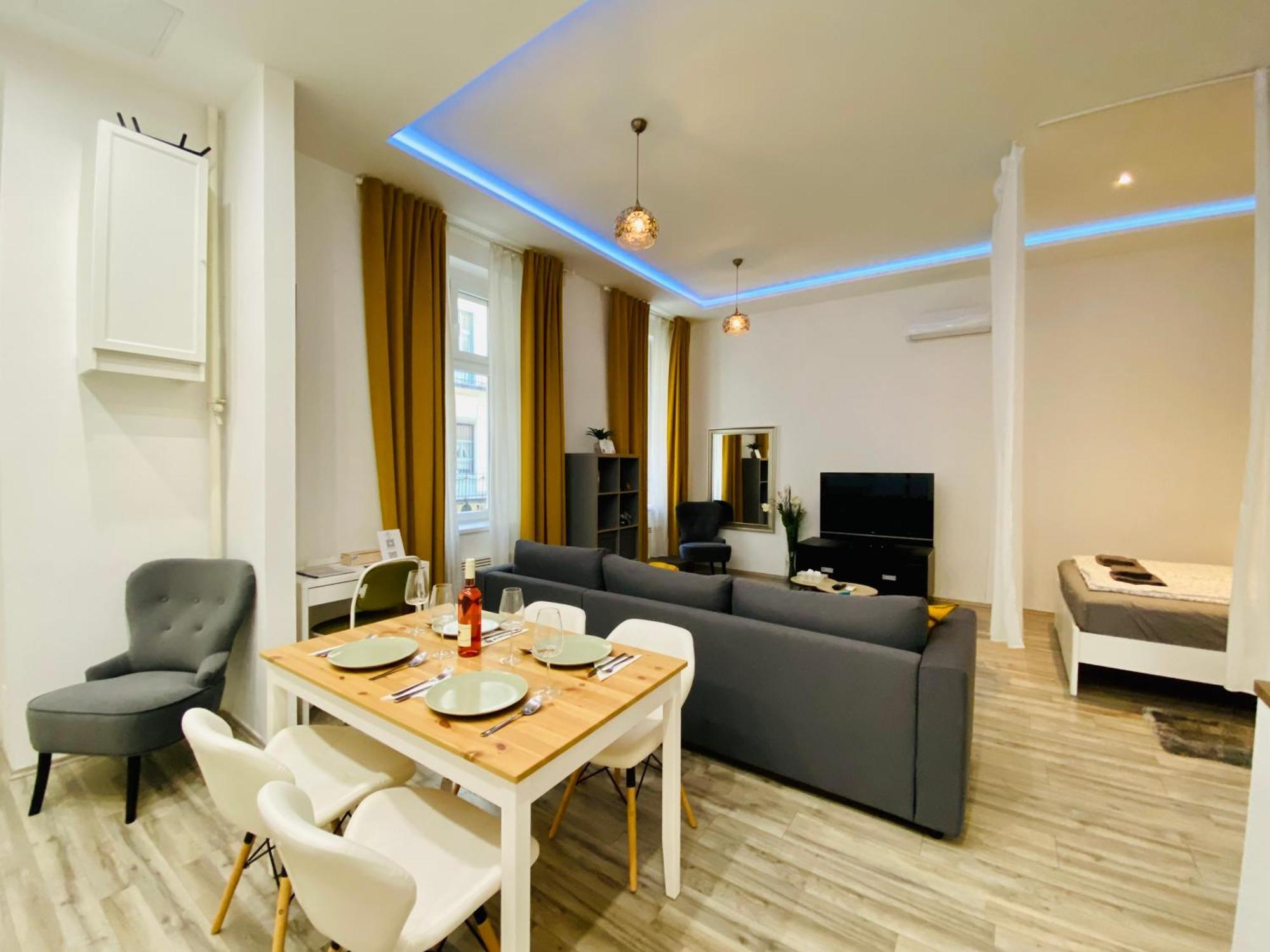 Apartment Chic Center Ac & Tropical Charm